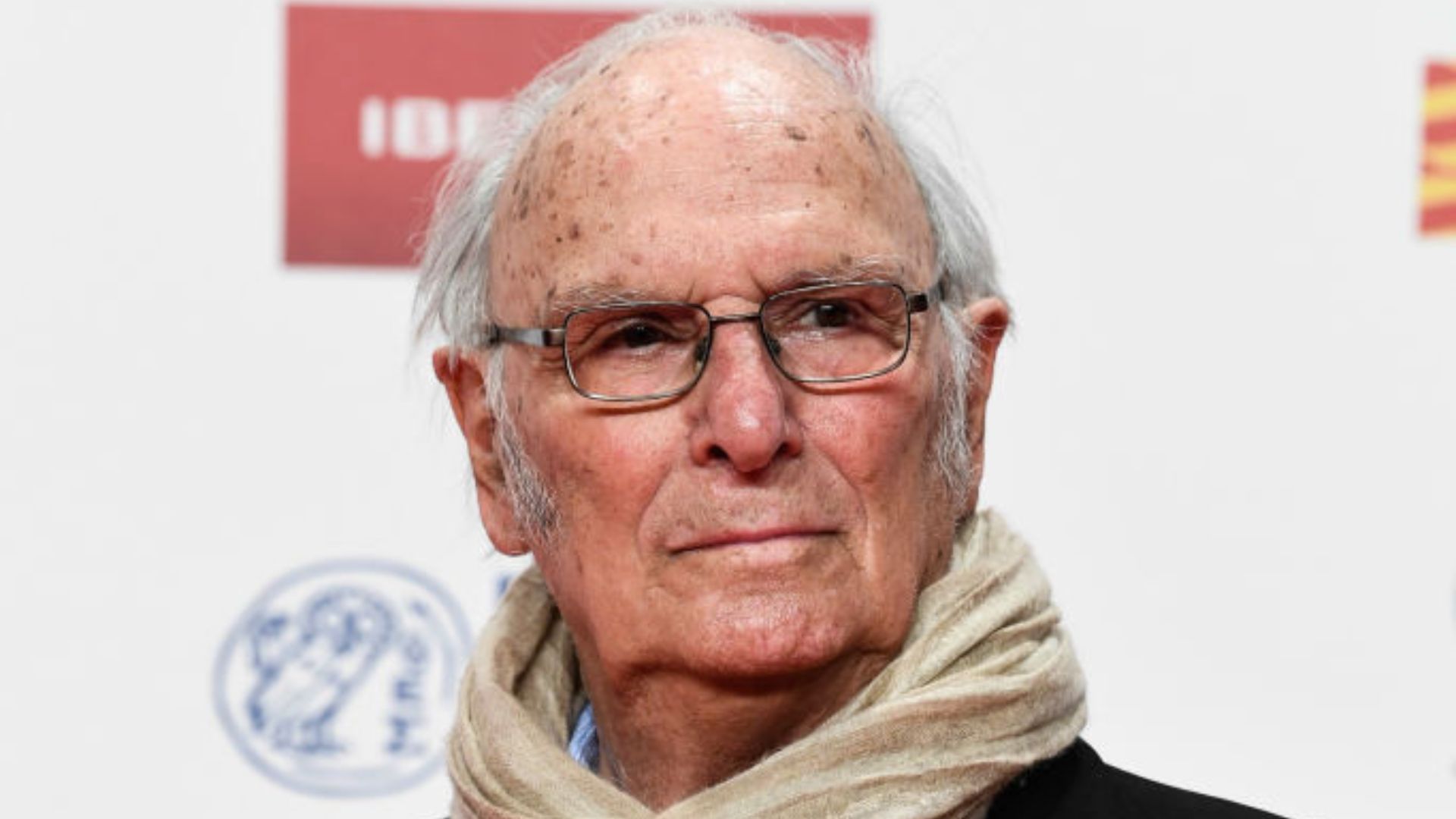 Carlos Saura, cineasta espanhol de “Cría Cuervos”, morre aos 91 anos