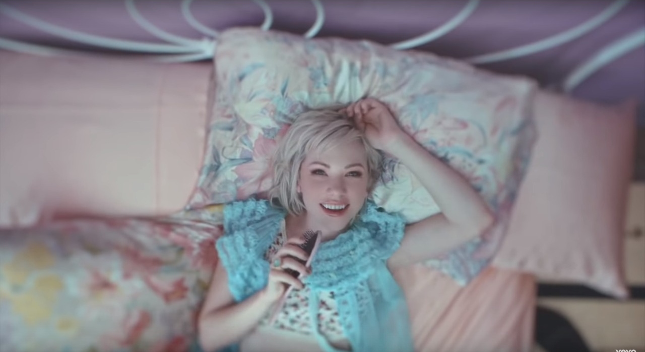 Carly Rae Jepsen lança cover de Don’t Speak, do No Doubt
