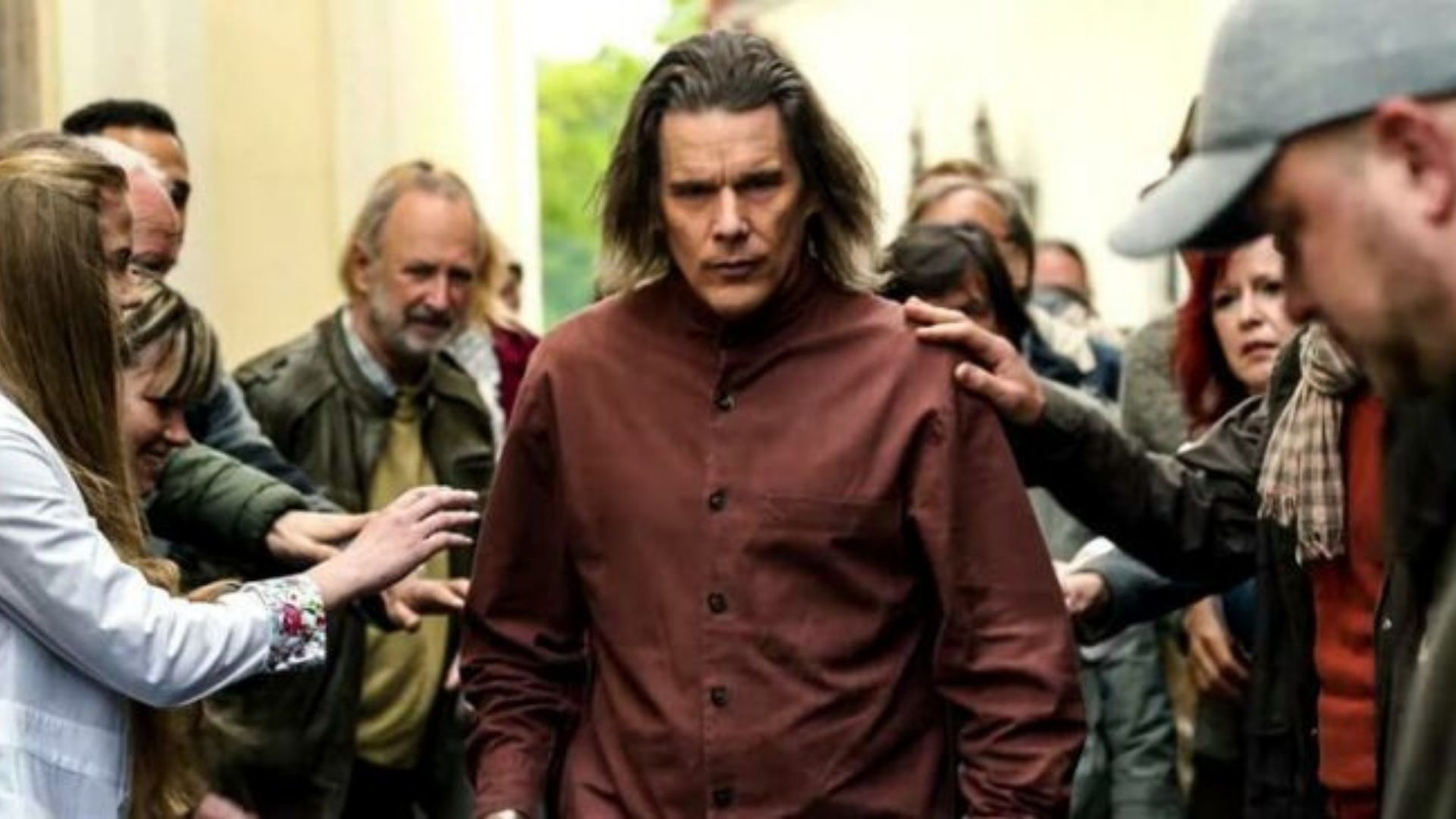 “Cavaleiro da Lua”: Ethan Hawke cita personalidades que influenciaram seu personagem na série