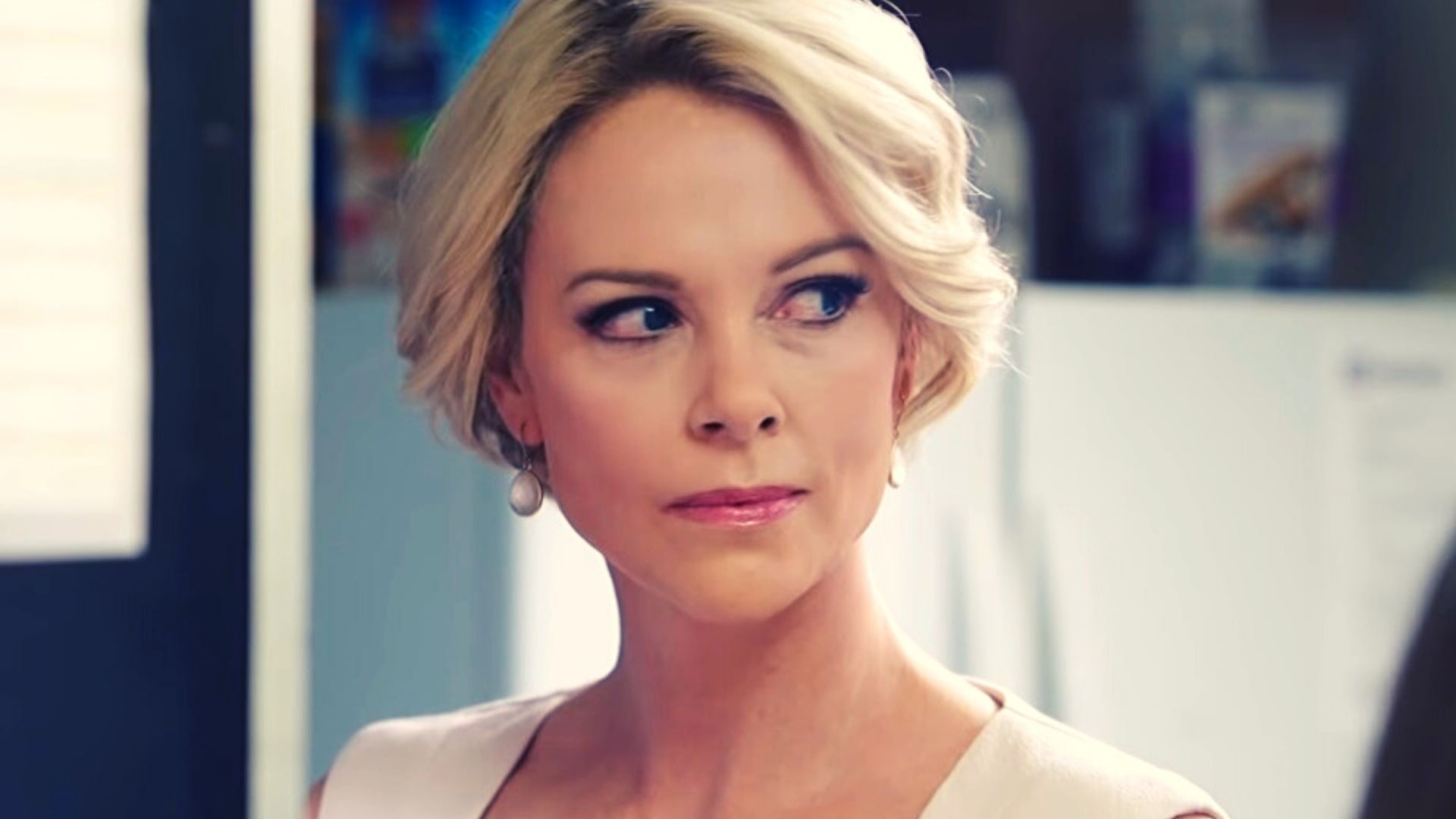 Charlize Theron relembra noite em que seu pai alcoólatra foi morto por sua mãe: “Não tenho vergonha de falar sobre isso”