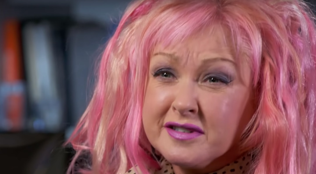 Cyndi Lauper receberá prêmio da ONU por seu trabalho em defesa da comunidade LGBTQIA+