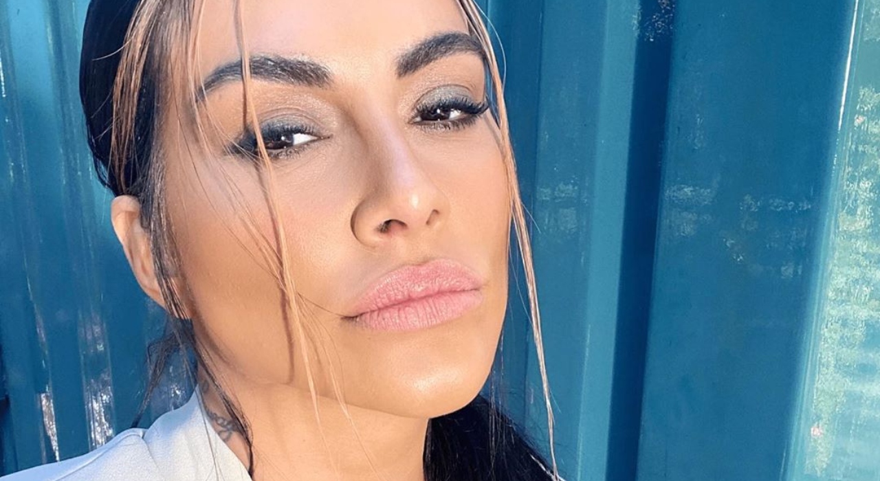 Cleo Pires revela que já tirou proveito durante beijo técnico: “As duas pessoas queriam”