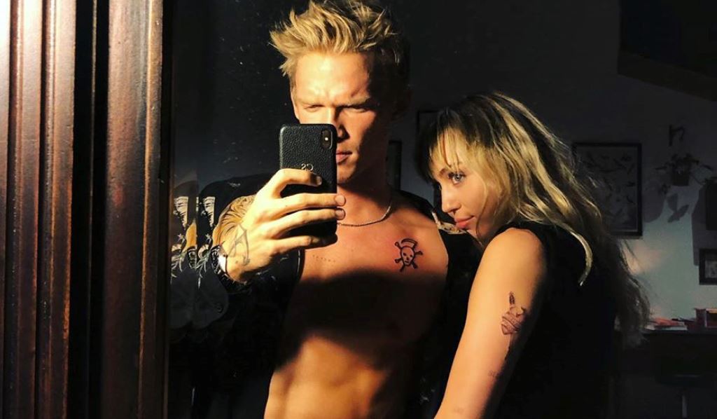 Cody Simpson lança música sobre romance com Miley Cyrus; ouça