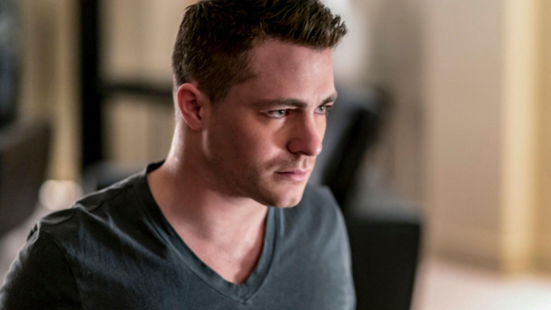 Colton Haynes revela que saiu da série “Arrow” por não suportar colega de elenco