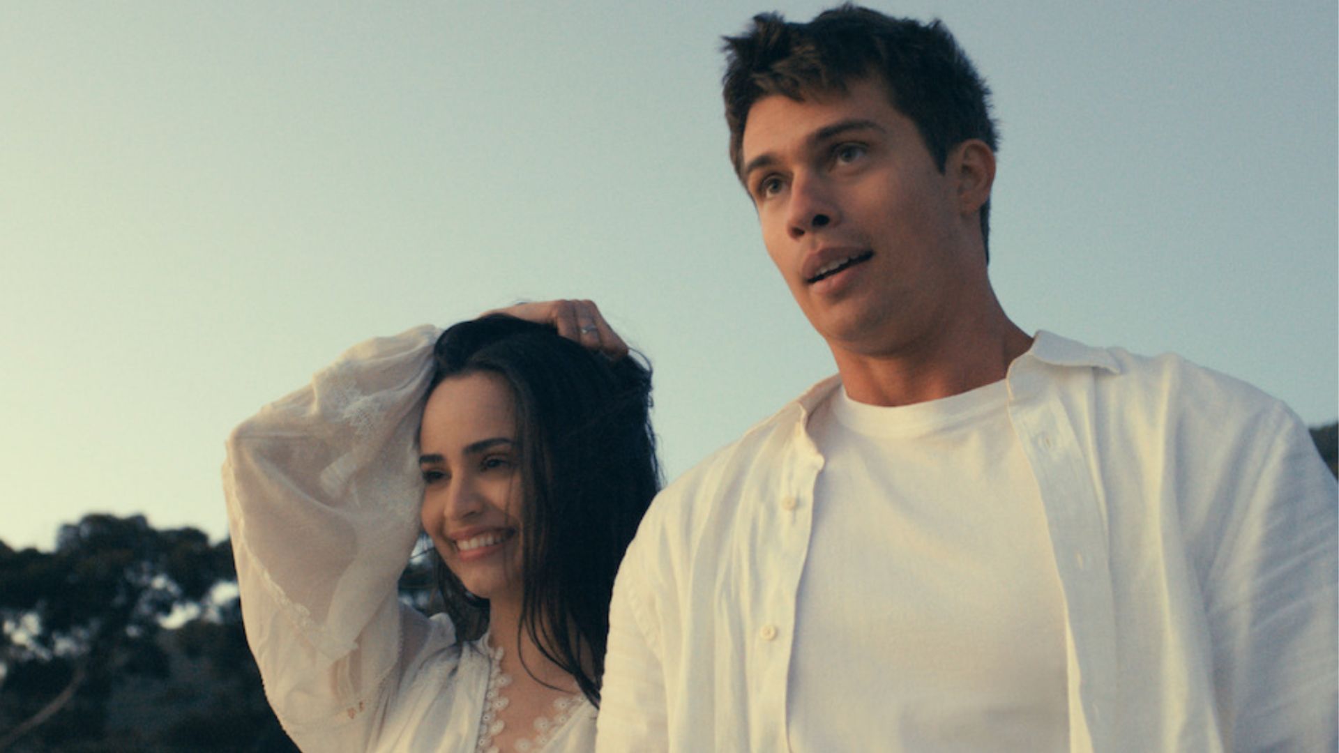 “Continência ao Amor” é visto por mais de 100 milhões de horas e se torna o filme mais bem sucedido da Netflix em 2022
