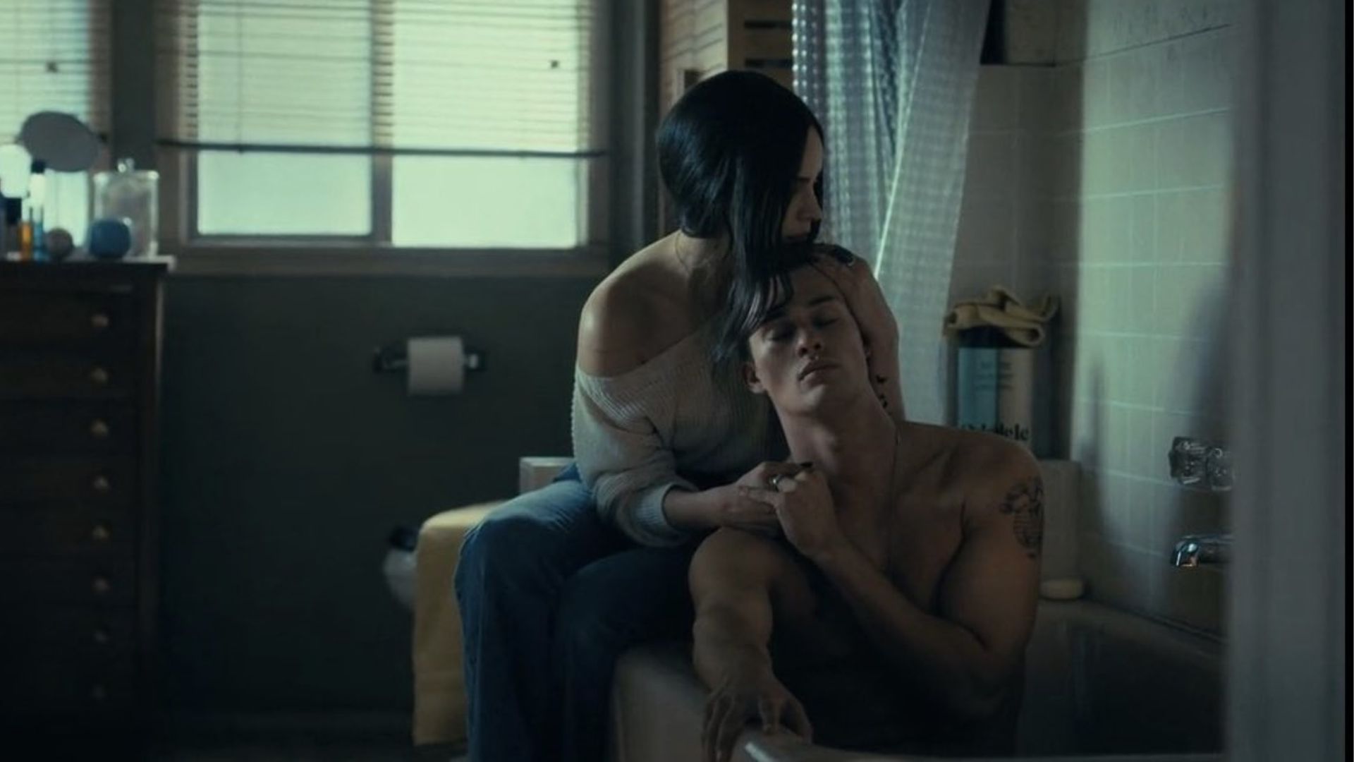 “Continência ao Amor”: Nicholas Galitzine agradece fãs pelo sucesso do filme