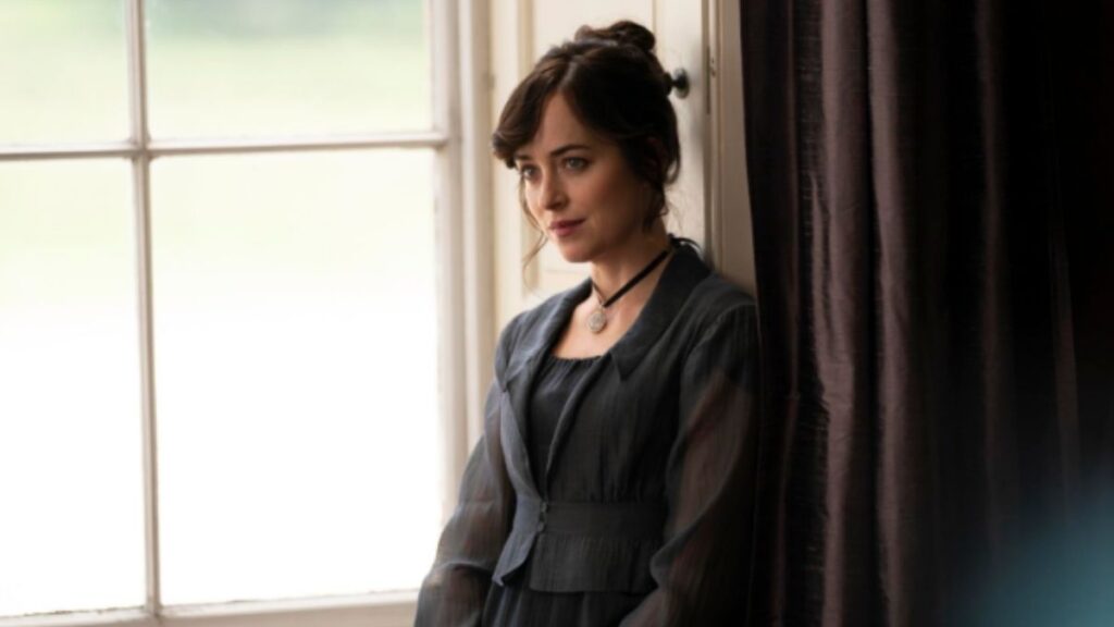 Dakota Johnson surge com figurino de época em primeiras imagens de “Persuasão”