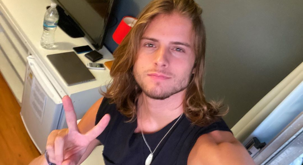 Daniel, do BBB20, incentiva fãs a quebrarem quarentena: “Quem puder sair de casa, saia”