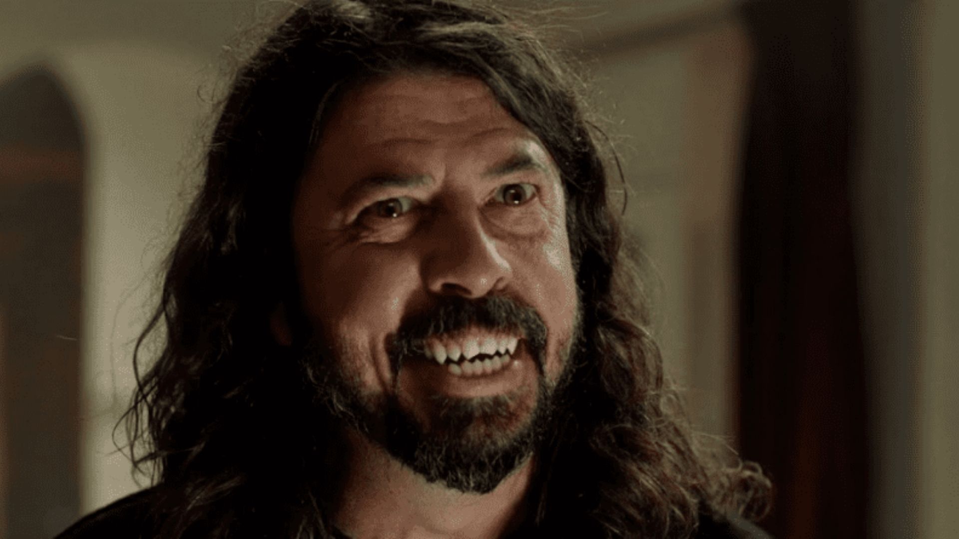 Dave Grohl se inspirou no Coringa de Joaquin Phoenix para atuar em “Terror no Estúdio 666”