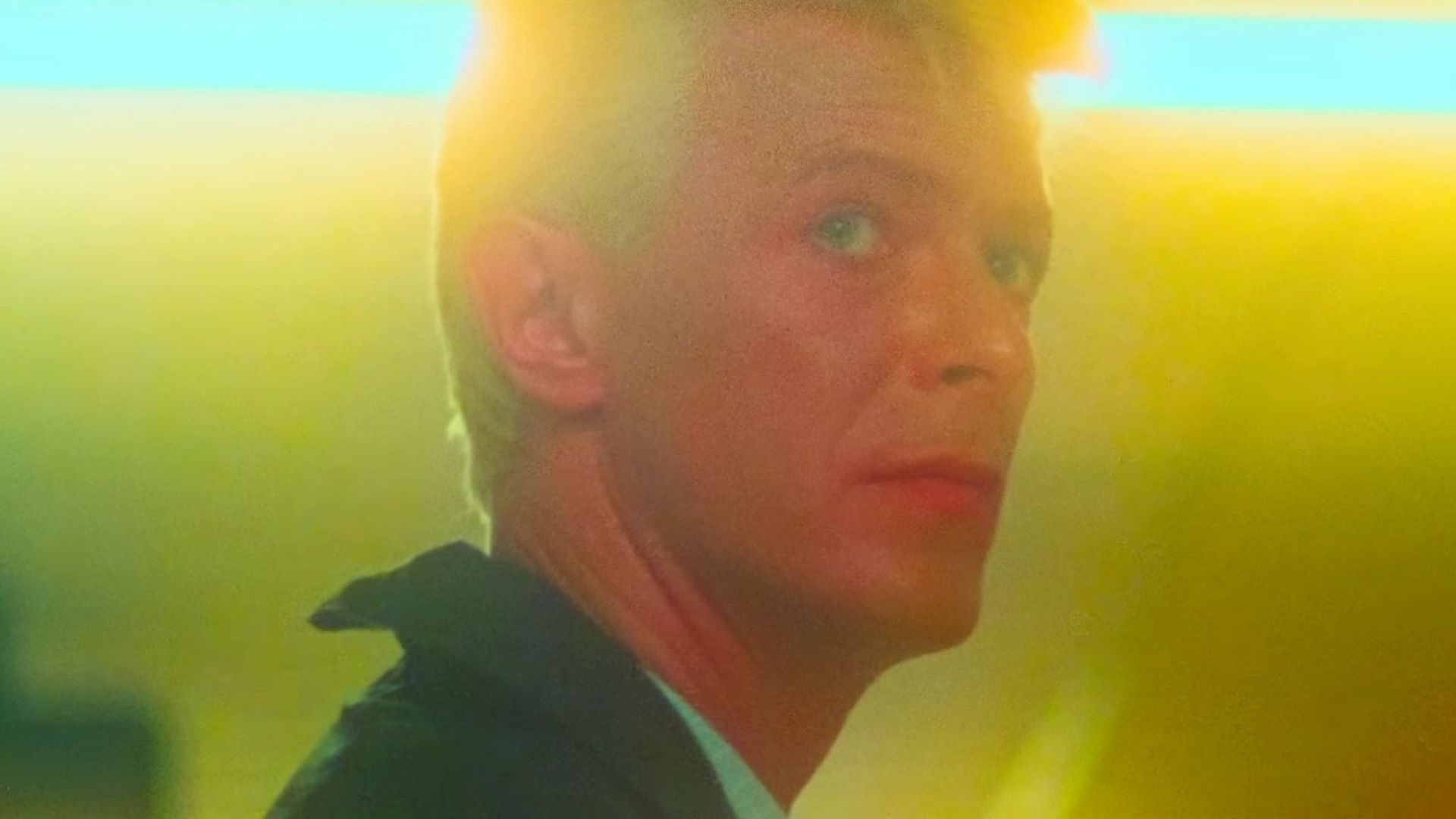 David Bowie reflete sua jornada musical no trailer de “Moonage Daydream”; assista