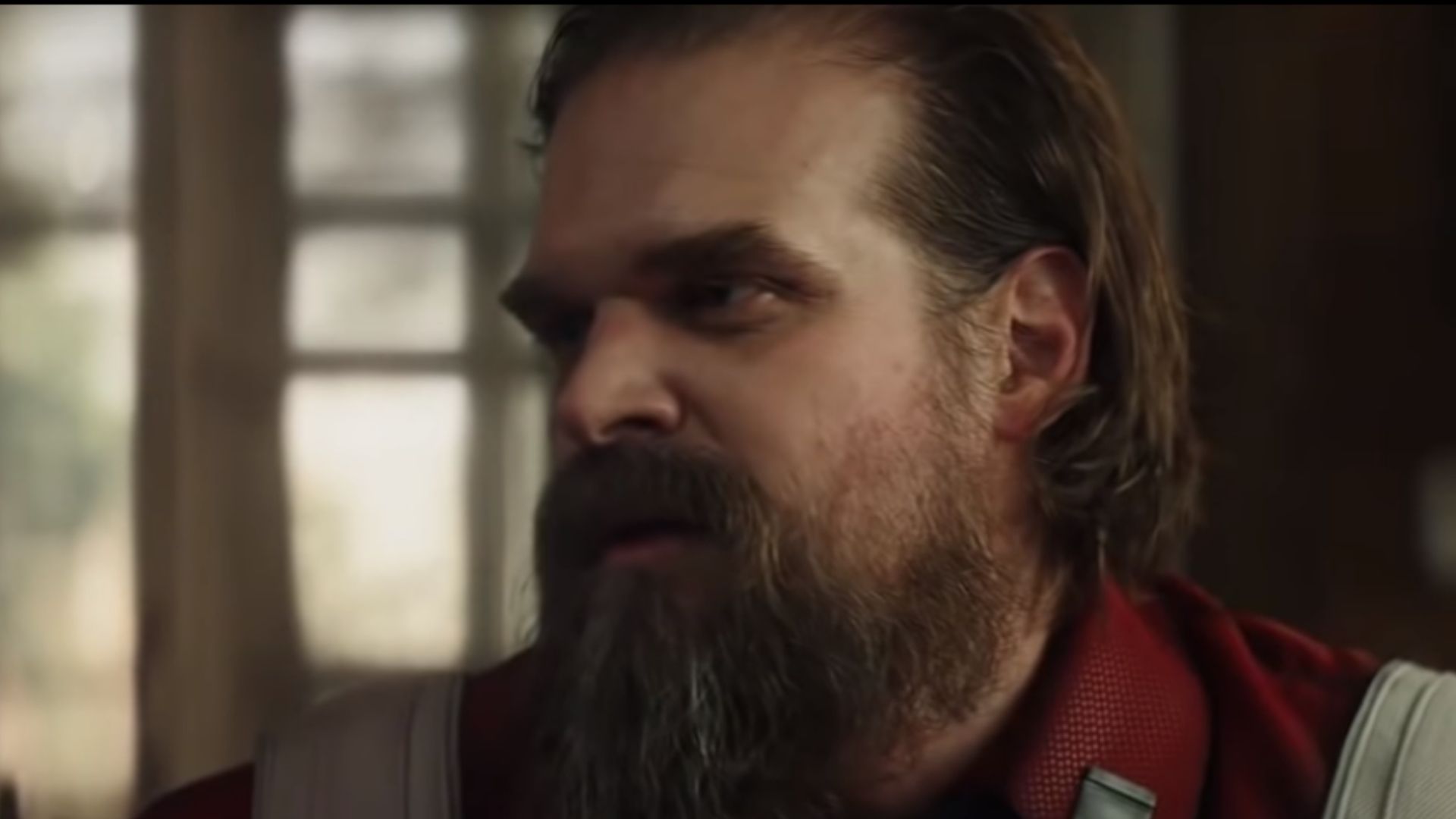 David Harbour aponta que é o único de Viúva Negra sem indicação ao Oscar