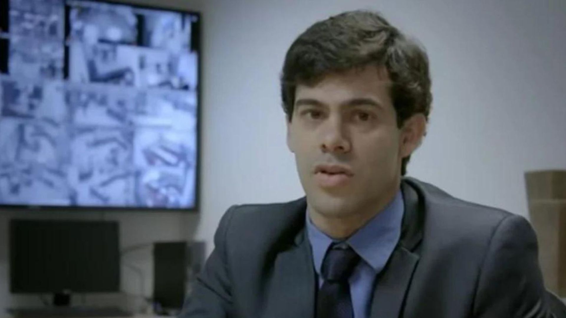 Delegado que barrou joias de Bolsonaro é estrela de reality show