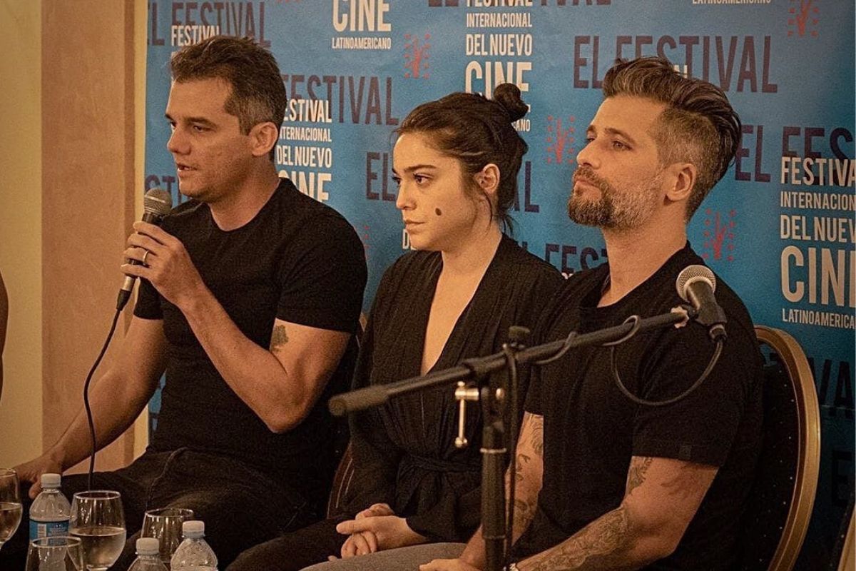 Bruno Gagliasso comemora o sucesso de Marighella no festival de cinema em Cuba