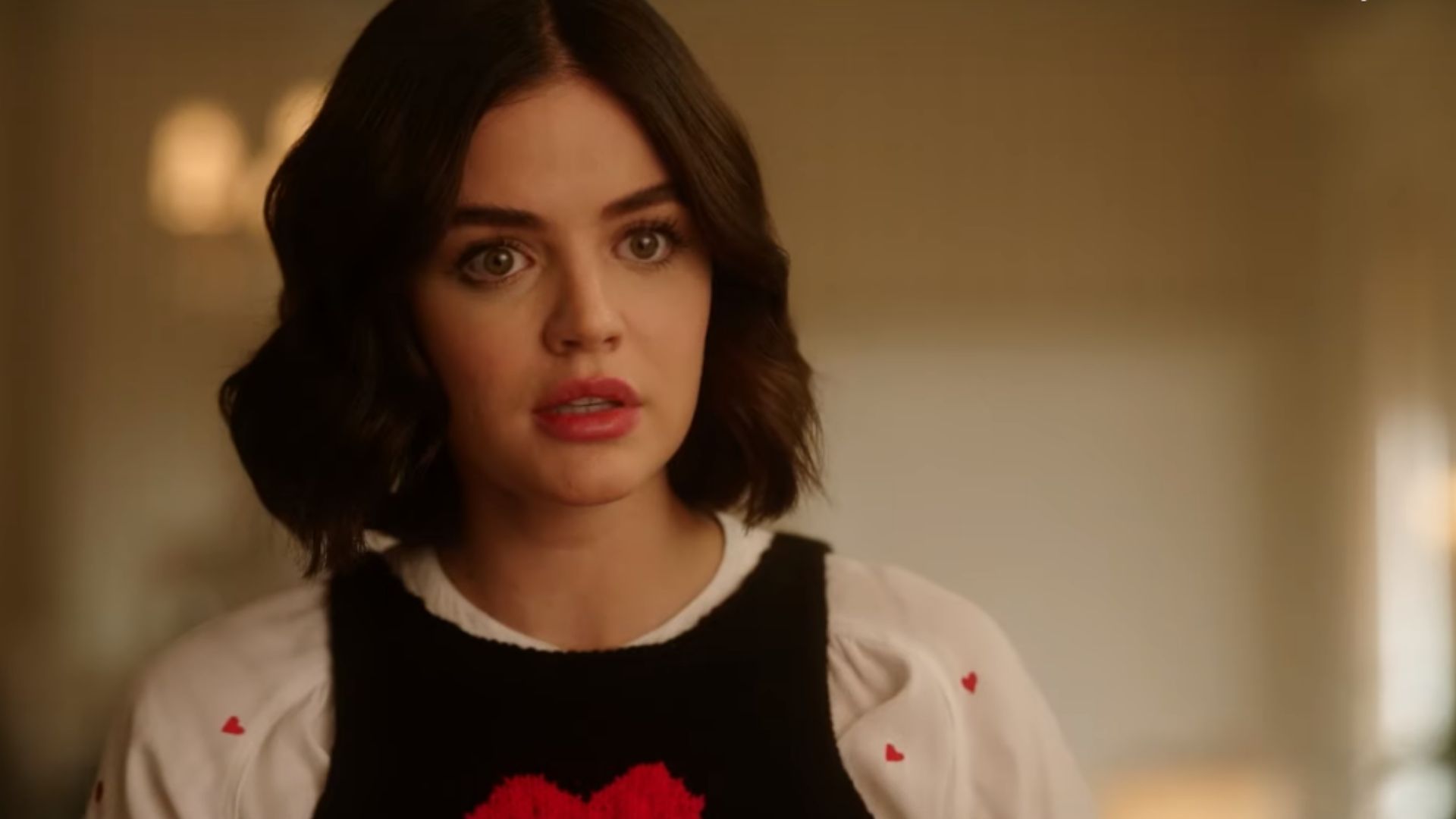 Katy Keene: Personagem de Lucy Hale sonha em se tornar estilista em novo trailer