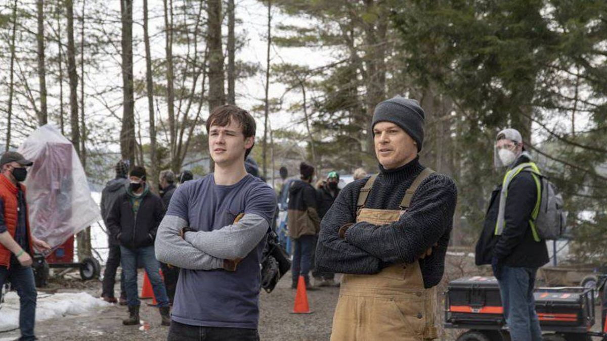 “Dexter”: revival ganha foto destacando o protagonista e seu filho, Harrison