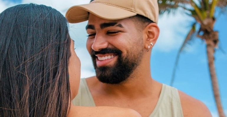 Dilsinho anuncia que será pai: “Te espero com todo amor”