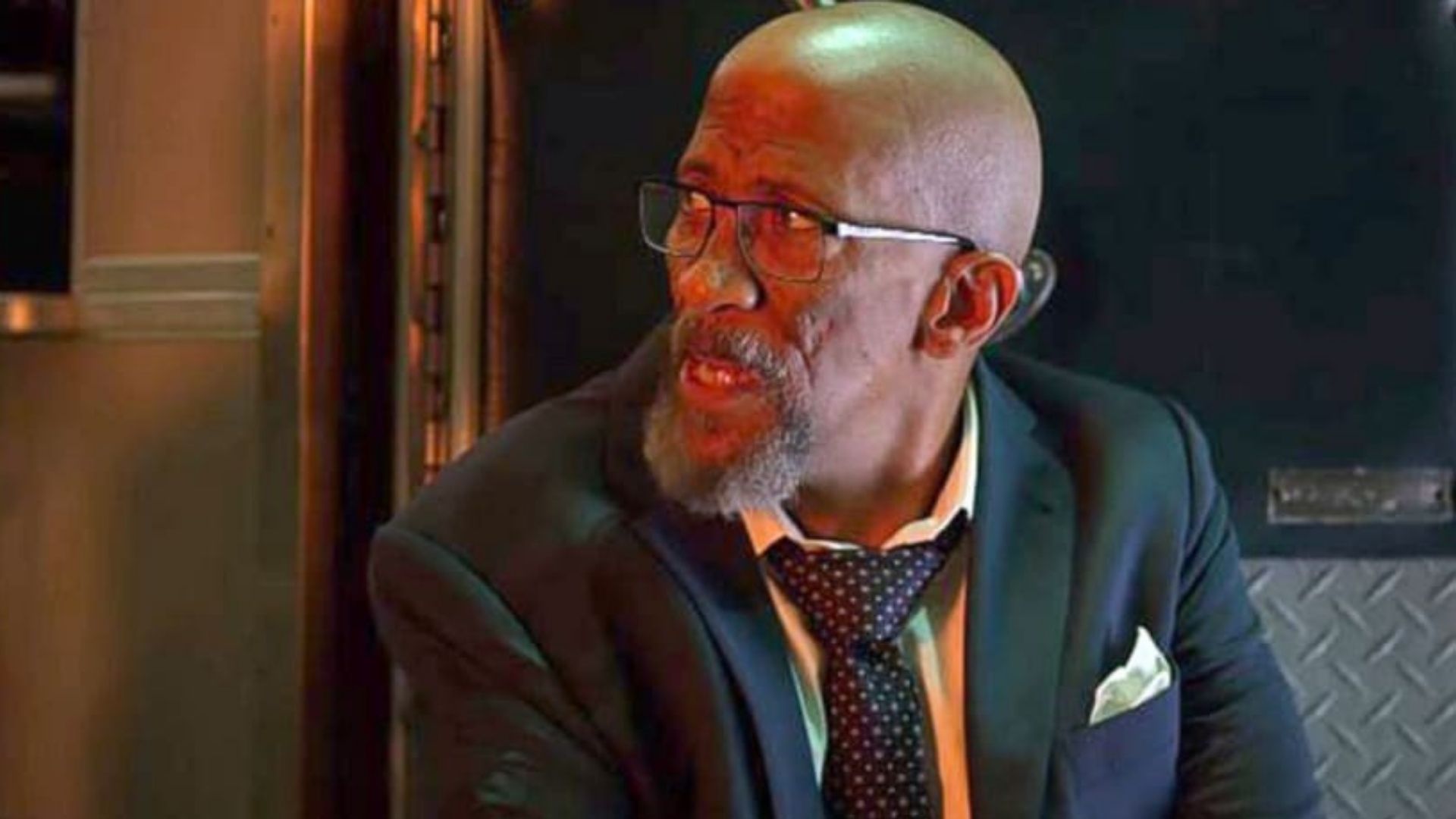 Disney+ remove homenagem a ator de “Luke Cage” e criador reage com indignação