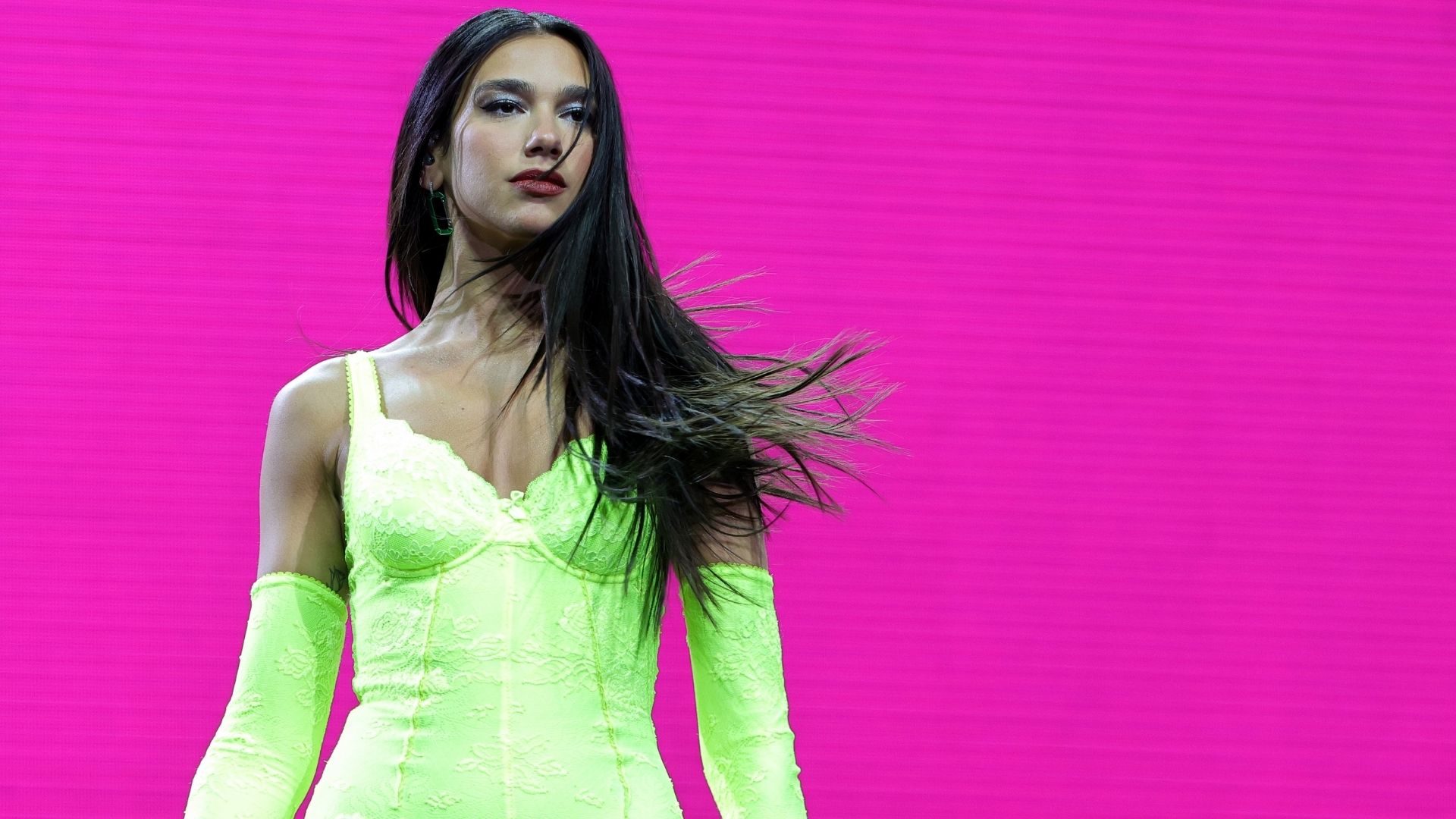 Dua Lipa anuncia show em São Paulo antes de sua apresentação no Rock in Rio