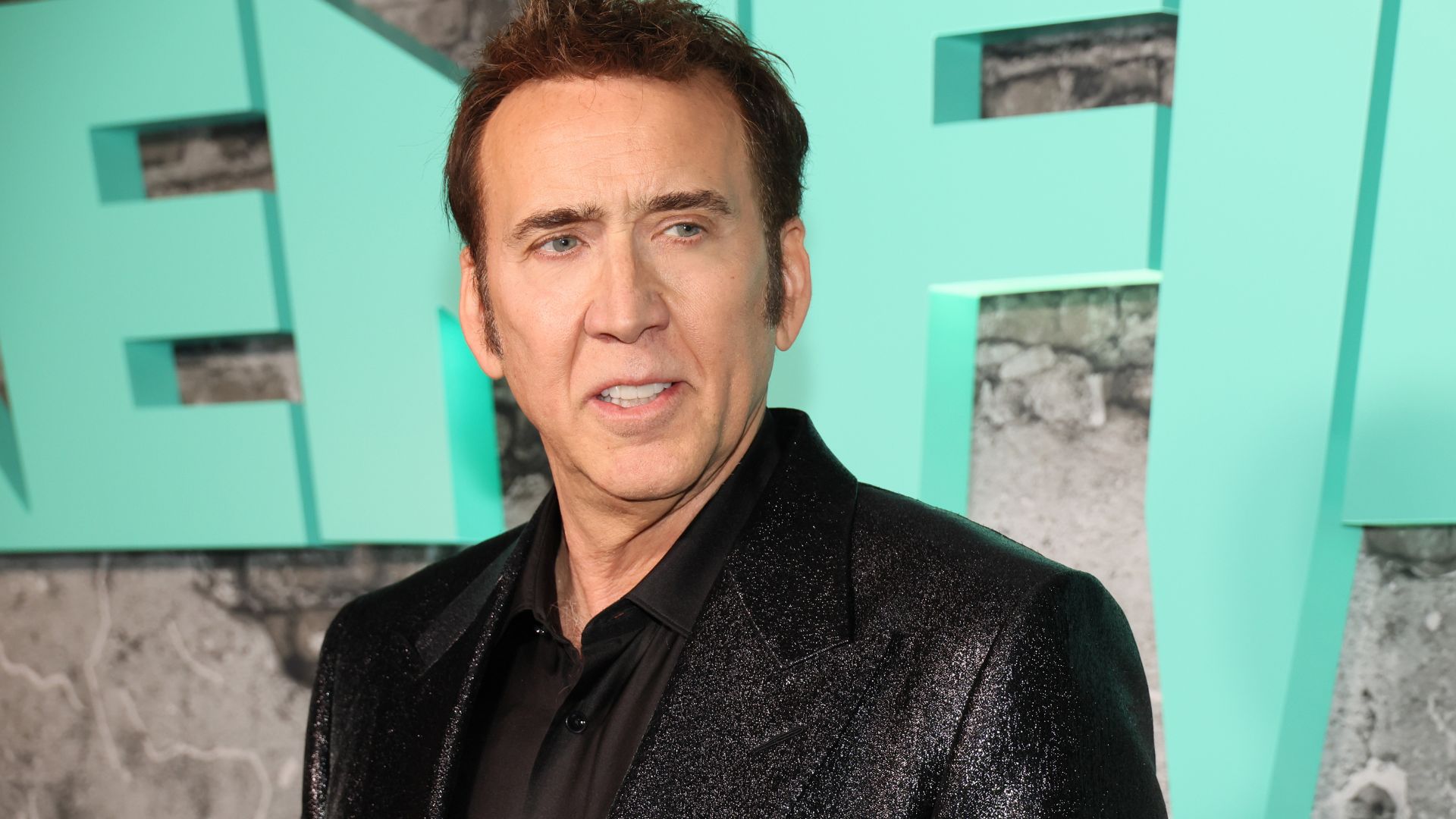 Sabia que Nicolas Cage já comeu baratas vivas para um filme?