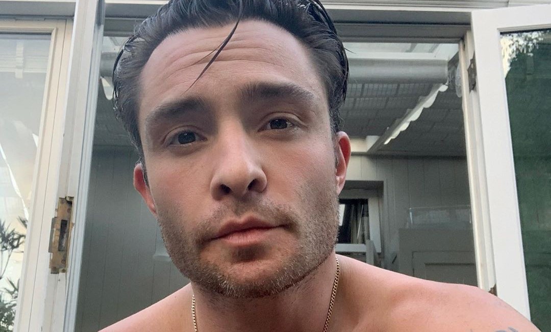 Ed Westick lança linha de máscaras com tema de Gossip Girl
