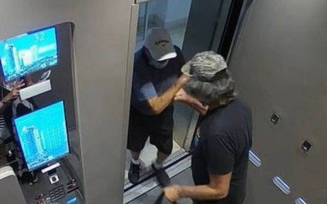 Homem agride idoso ao expulsá-lo do elevador e é preso: “Medo de pegar coronavírus”