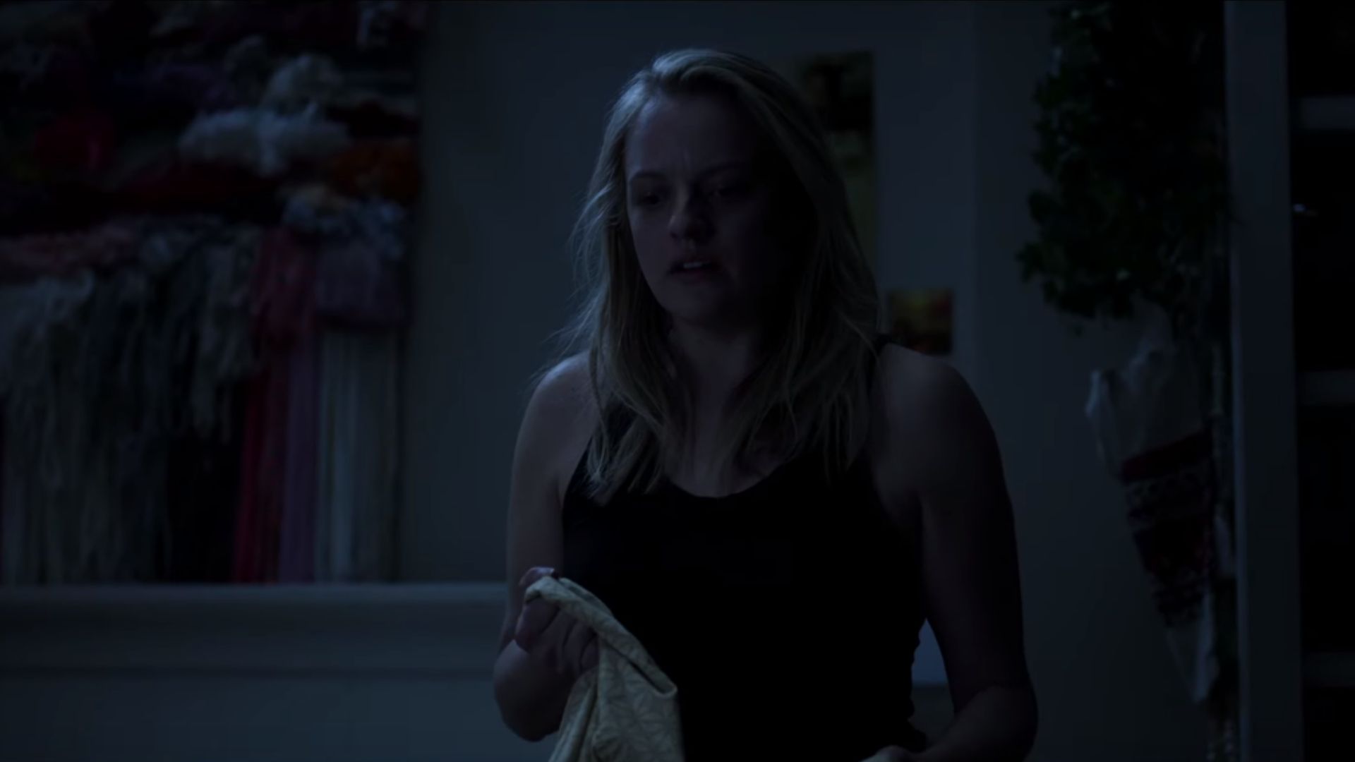 Elizabeth Moss é perseguida por ex-namorado abusivo em novo trailer de O Homem Invisível; assista