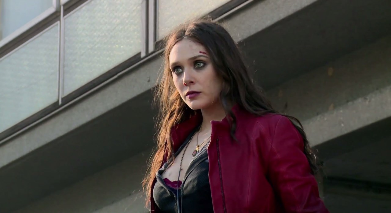 Elizabeth Olsen apoia ideia de filme focado nas heroínas da Marvel: “HQs não são só para meninos”