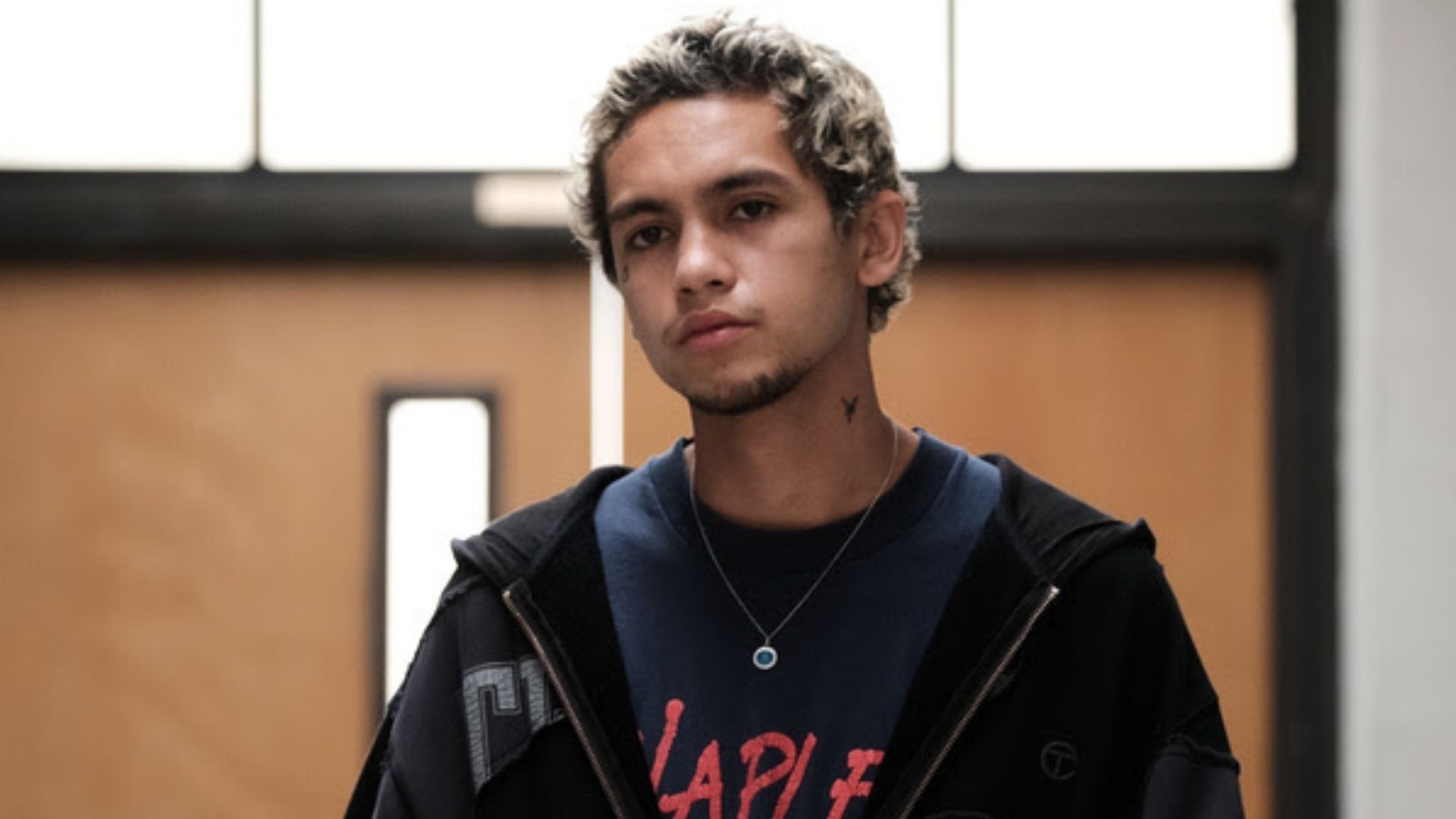 “Euphoria”: Dominic Fike confirma retorno de Elliot na 3ª temporada