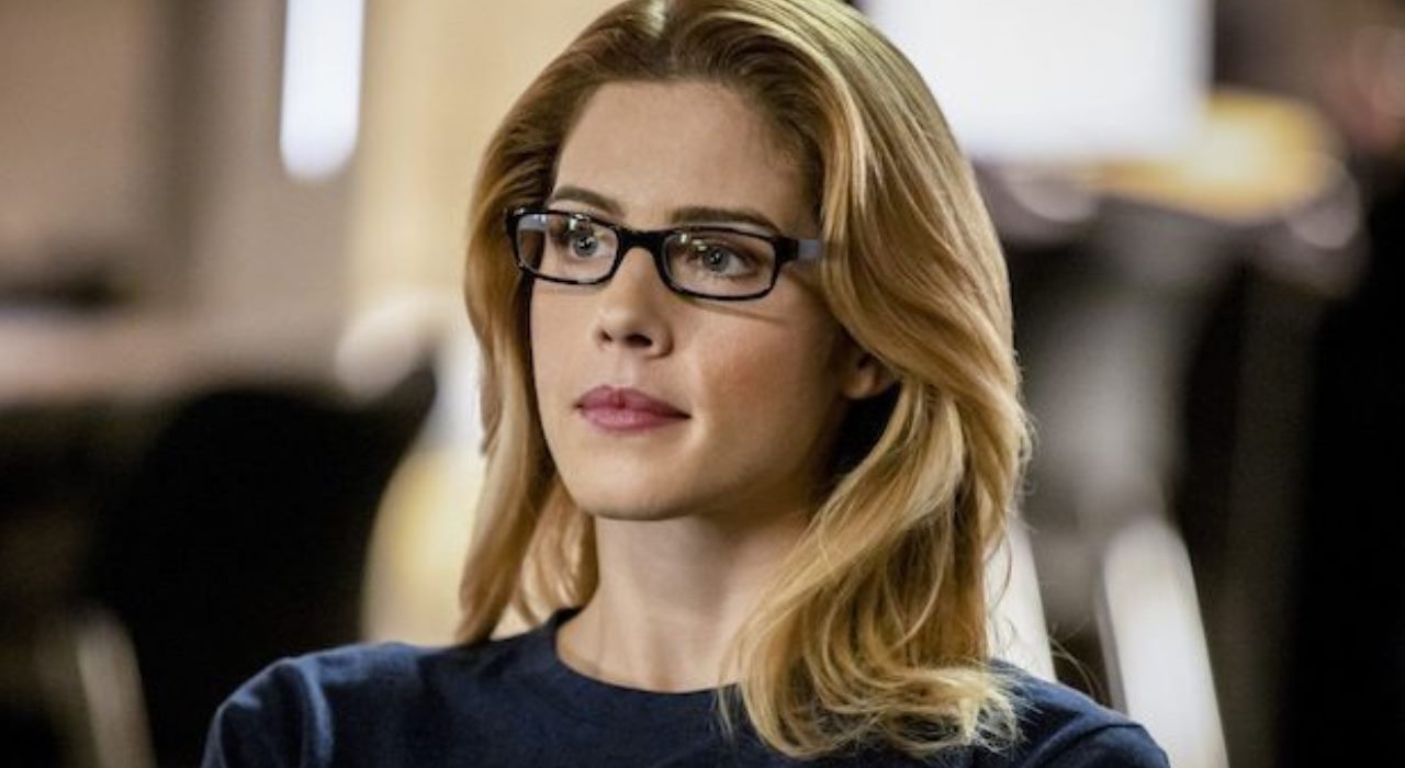 Arrow: Emily Bett Rickards retornará como Felicity em episódio final da série