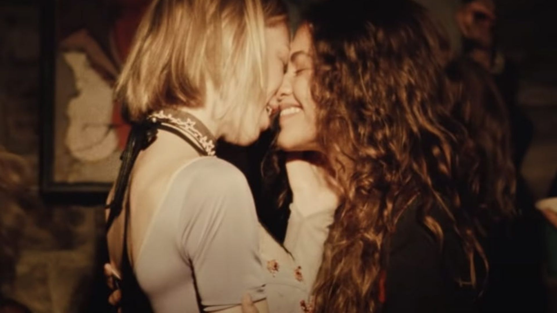 “Euphoria” ganha trailer final da 2ª temporada; assista
