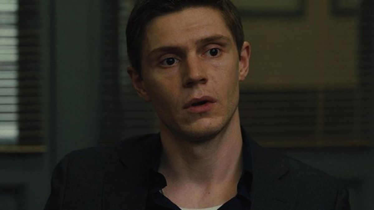 Emmy 2021: Evan Peters vence prêmio de Melhor Ator Coadjuvante em Série Limitada ou Filme para TV