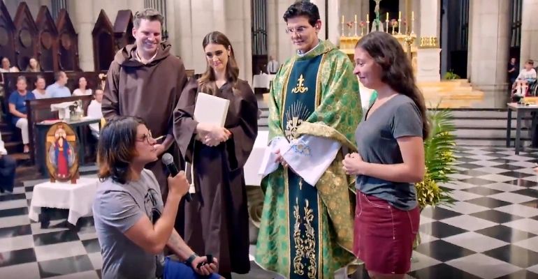 Ex-padre se casa com ex-freira em novo episódio do reality “Fábrica de Casamentos”