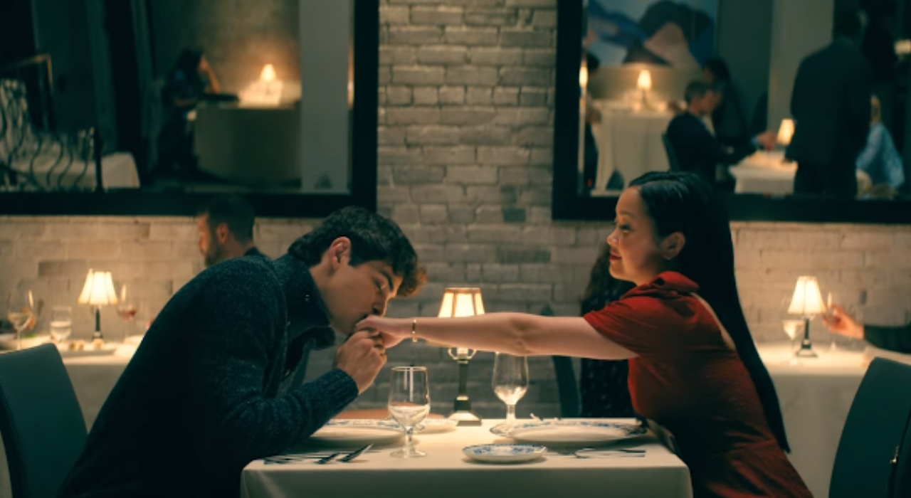 Lara Jean vai ao primeiro encontro em cena inédita de Para Todos os Garotos: P.S Ainda Amo você