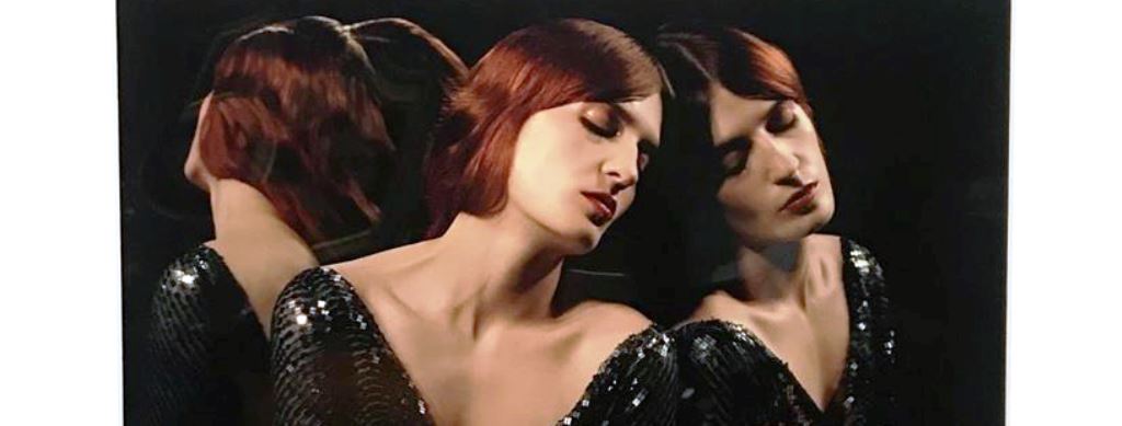 Capa de álbum de Florence + the Machine é adicionada à coleção de galeria de arte em Londres