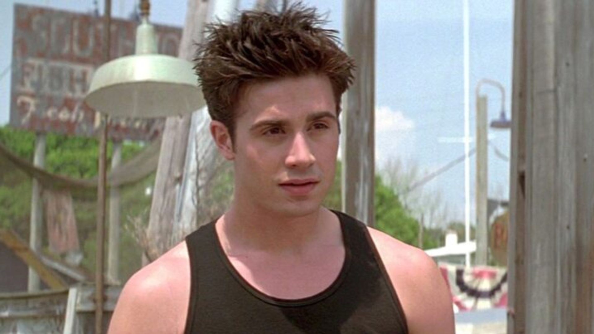 Freddie Prinze Jr. diz que quase desistiu de “Eu Sei o que Vocês Fizeram no Verão Passado” por conta de diretor