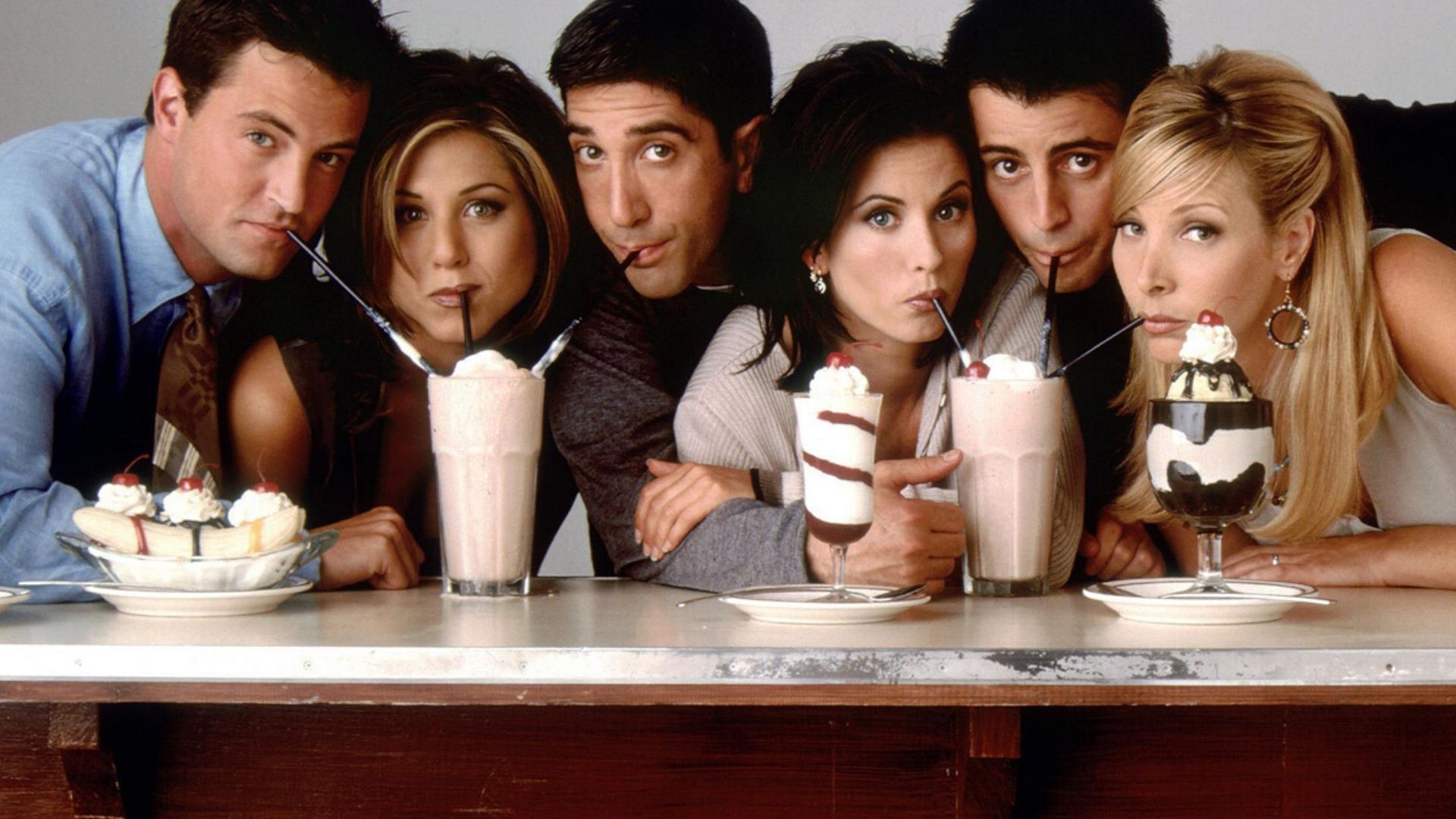 Criadora de “Friends” lamenta falta de diversidade no elenco
