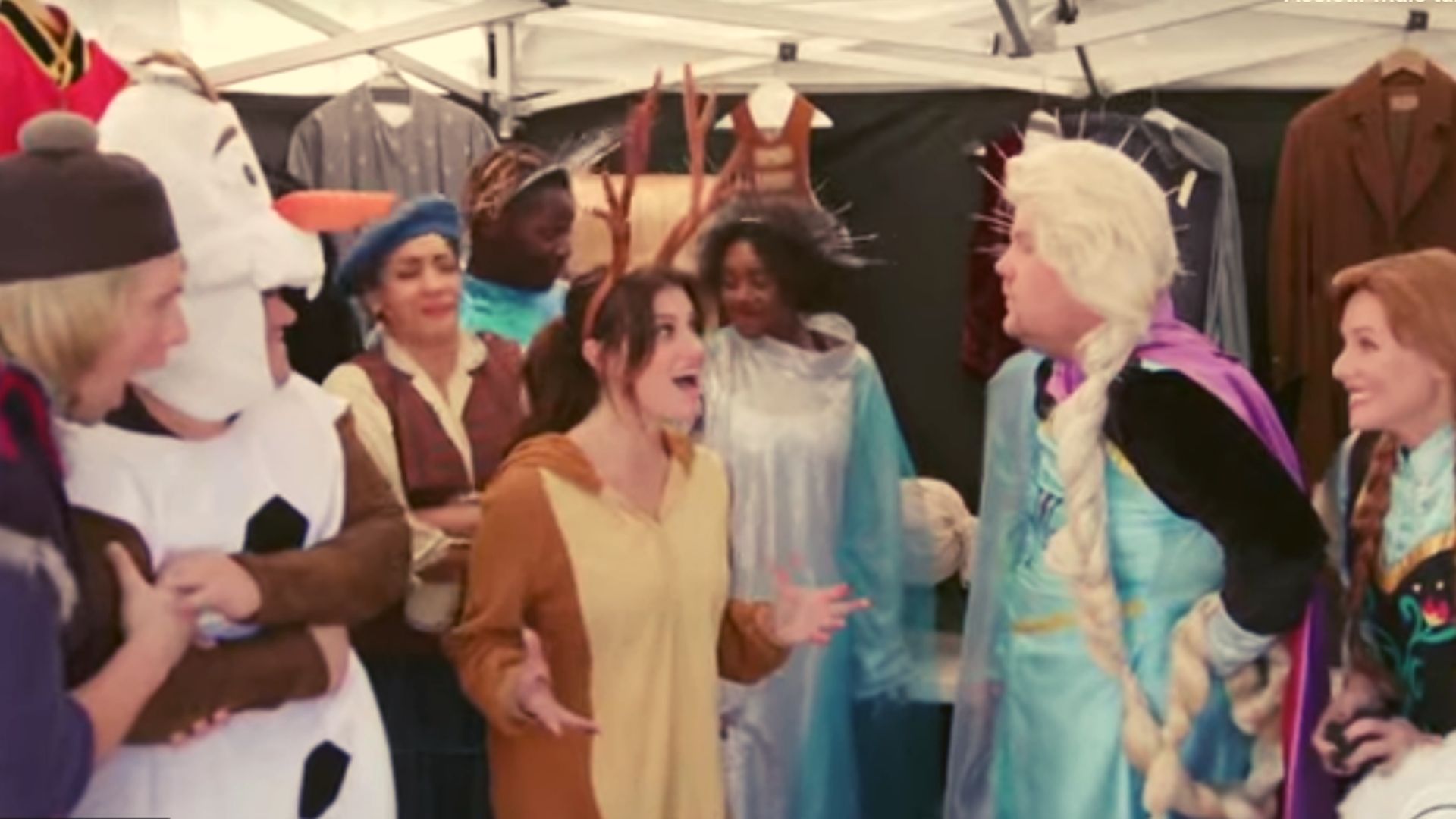 Frozen 2: elenco para o trânsito com apresentações musicais