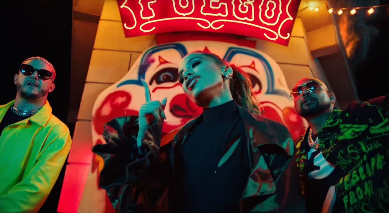 Anitta, DJ Snake e Sean Paul aumentam temperatura em cenário circense no clipe de Fuego