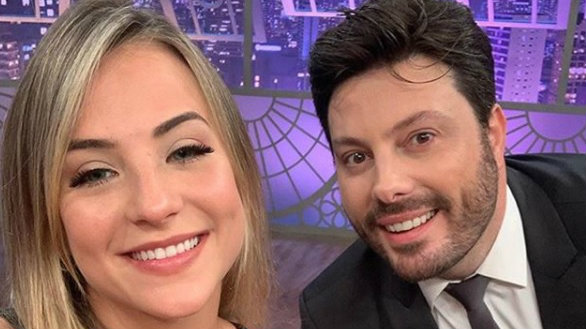 Gabi Martins entrega clima de romance com Danilo Gentili: “Conhecendo melhor”