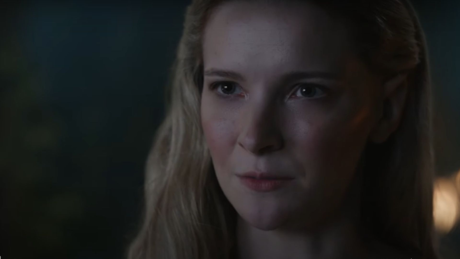 Galadriel tenta evitar fim do mundo no trailer de “Os Anéis do Poder”