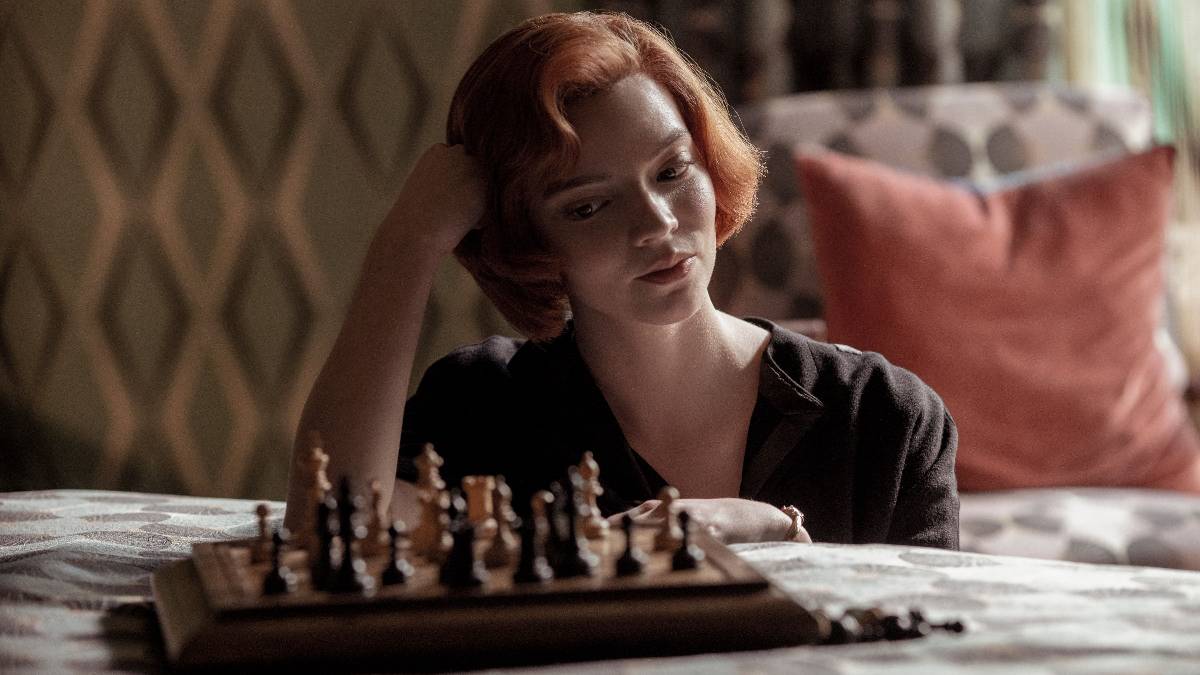 “O Gambito da Rainha” quebra recorde na Netflix ao ser vista por 62 milhões de contas