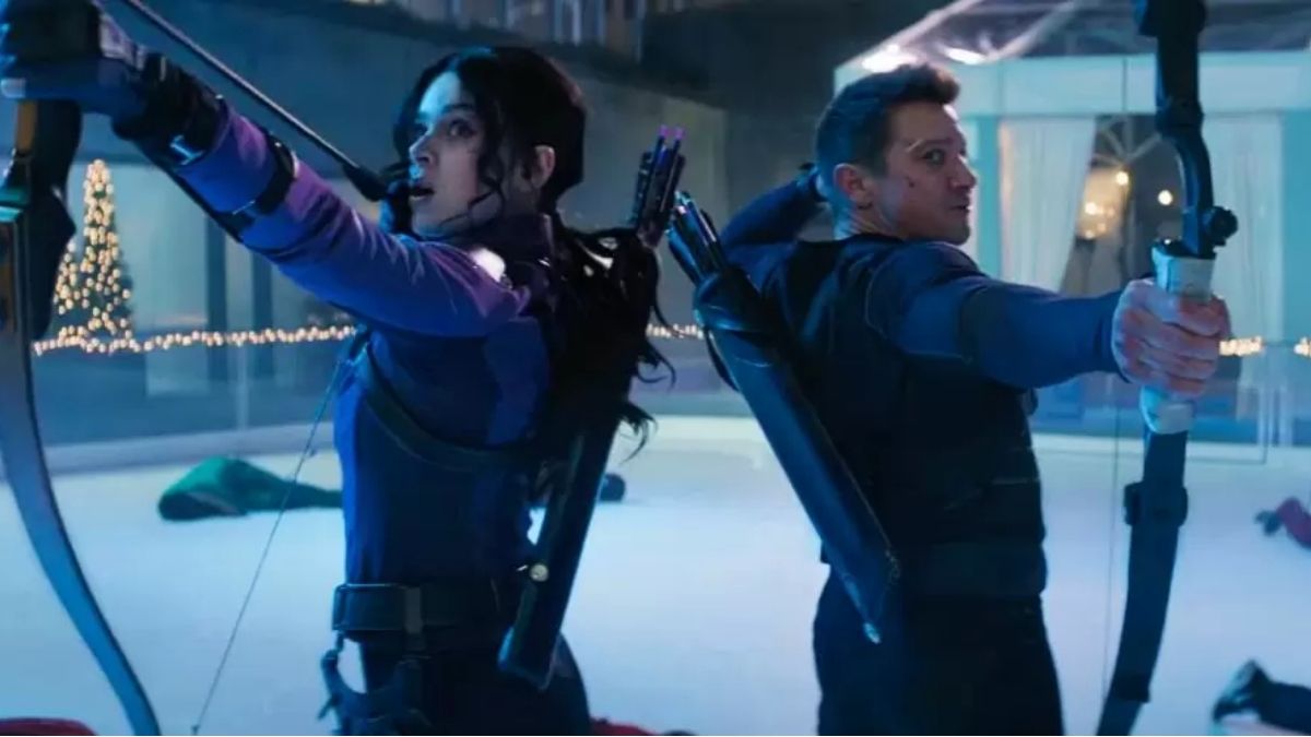 Gavião Arqueiro e Kate Bishop se juntam para salvar o Natal em novo teaser da série