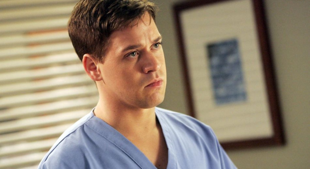 Ator de Grey’s Anatomy entra para o elenco de série produzida por Kaley Cuoco, de The Big Bang Theory
