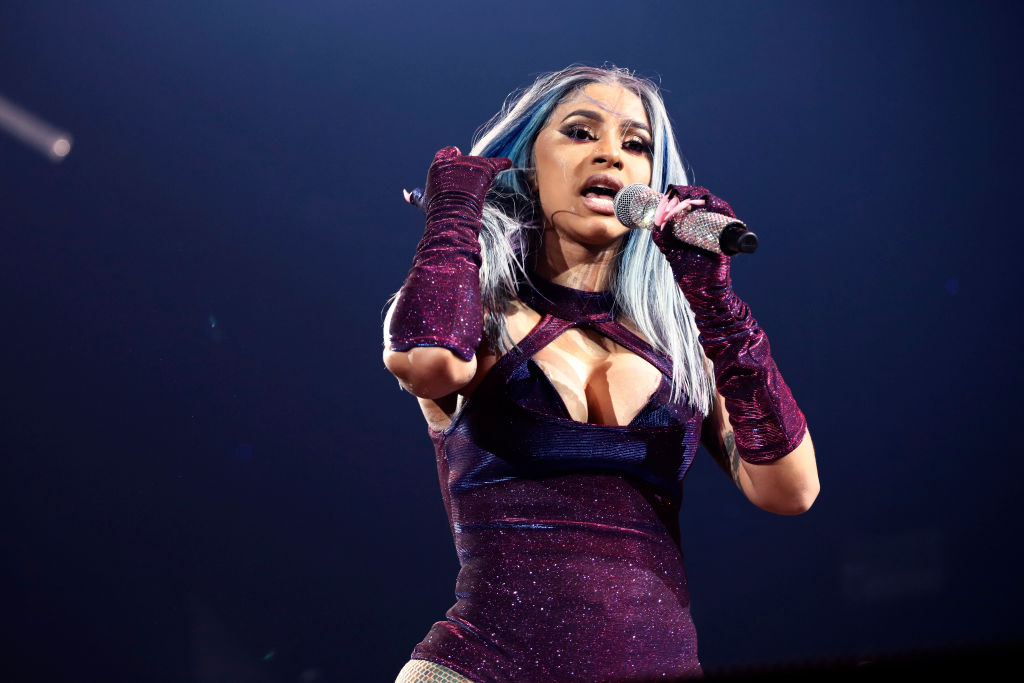 Cardi B rebate acusações de estar usando o divórcio para promover nova música