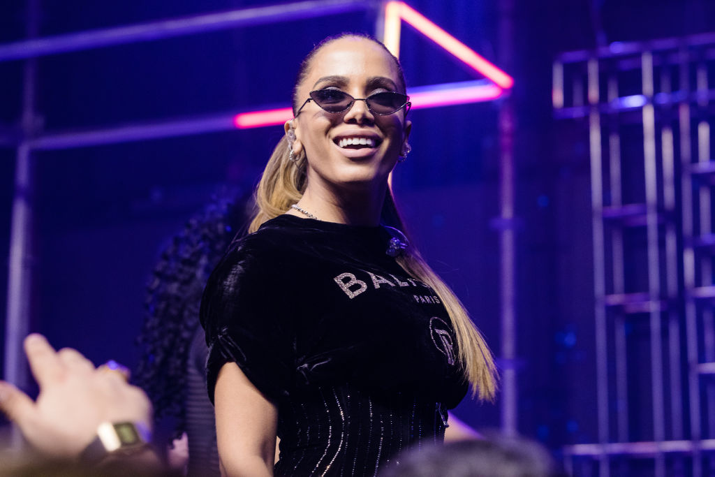 Anitta fala sobre segunda temporada do ‘Vai, Anitta”, na Netflix, e promete cenas da intimidade: “Tá sem filtro!”