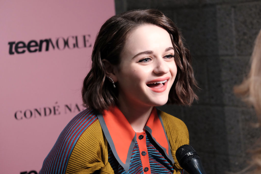 Joey King, protagonista de ‘A Barraca do Beijo’, revela que seu primeiro beijo foi com um dos astros de Pretty Little Liars