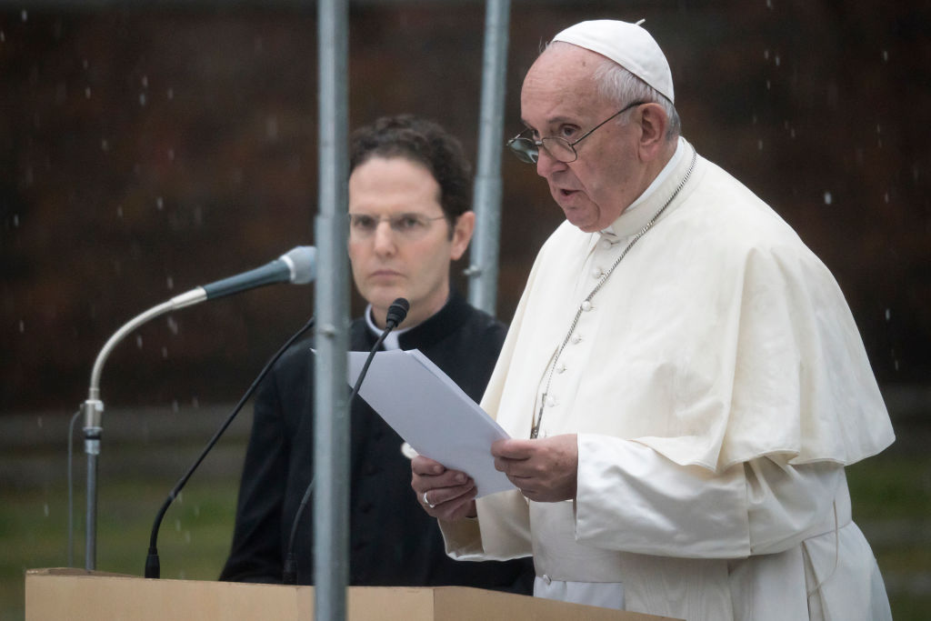 Papa Francisco defende lei que permite união civil entre homossexuais