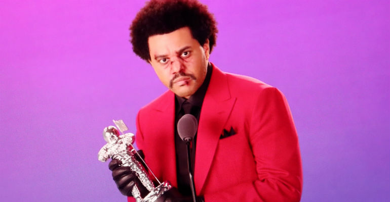The Weeknd desbanca Gaga e leva o prêmio de Melhor Clipe por Blinding Lights!
