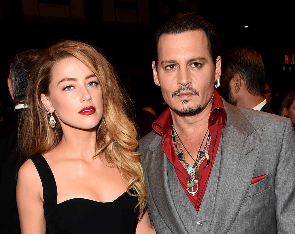 Johnny Depp é acusado de tentar escrever o nome de Amber Heard com urina pela casa