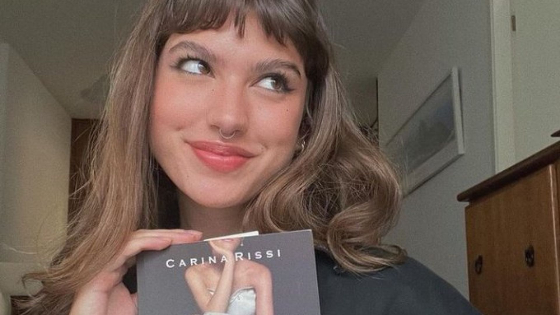 Giovanna Grigio será a protagonista da adaptação do romance “Perdida”